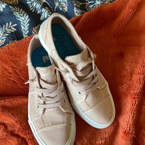 Blowfish Pink Shoes Size 7.5
